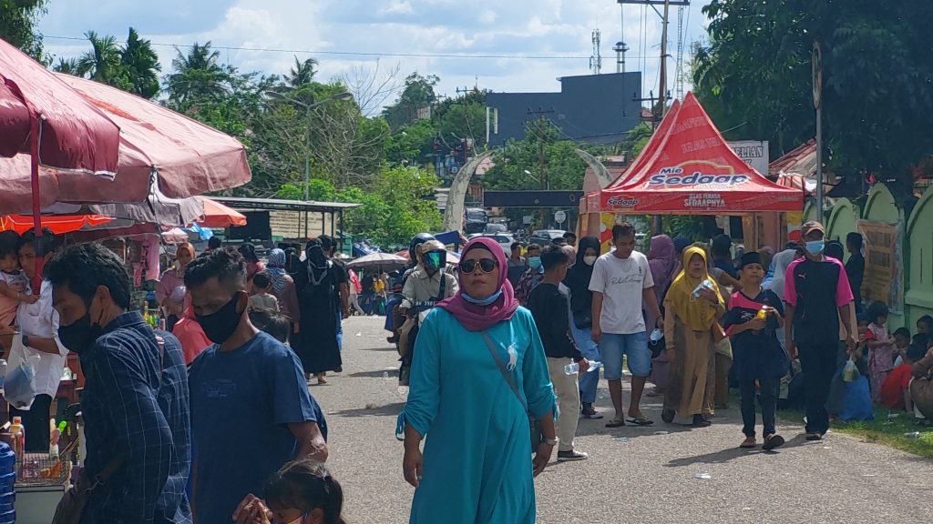 Hari Ke 3 Idul Fitri Pengunjung Taman Rimba Kebun Binatang Jambi Over