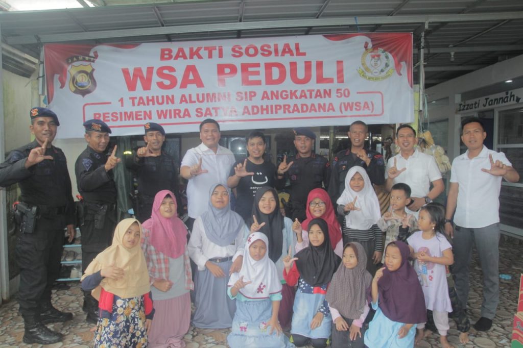 Polri Peduli Alumni Sip Ke Resimen Wsa Bagikan Bansos Ke Panti