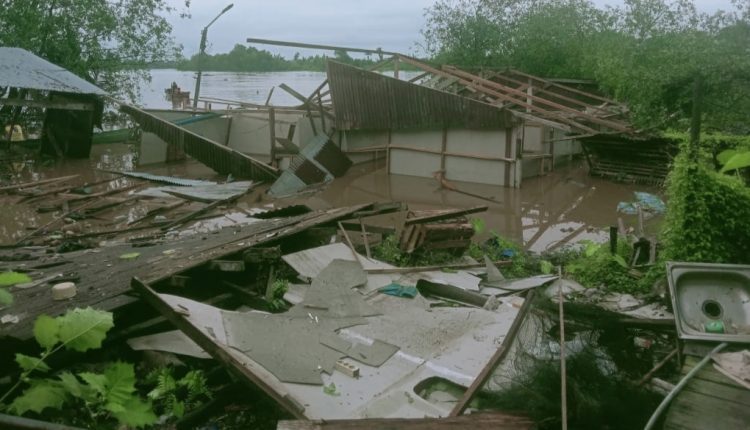 Longsor di Senyerang, Dua Rumah dan Satu Dermaga Rusak Berat