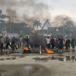 Demo di Kuala Tungkal Ricuh, Massa Nekat Serang Polisi dengan Batu, Polisi Balas Tembakan Gas Air Mata