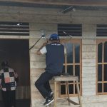 Bakti PLN Ke-79 untuk Negeri, 16 Warga Tanjab Barat Dapat Bantuan Pasang Baru Listrik