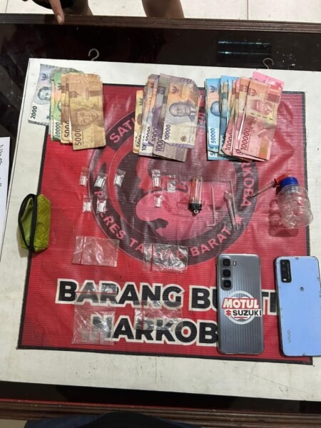 Polres Tanjab Barat Ringkus Pengedar Sabu di Kampung Nelayan, Pelaku Sempat Melawan