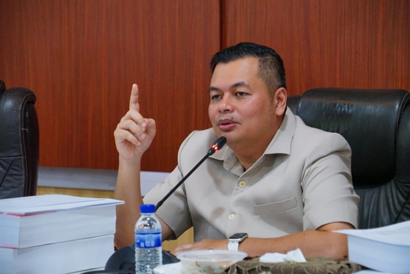 Kemas Faried Minta Bank Jambi Jemput Bola Atasi ASN Yang Antri Berjam-jam