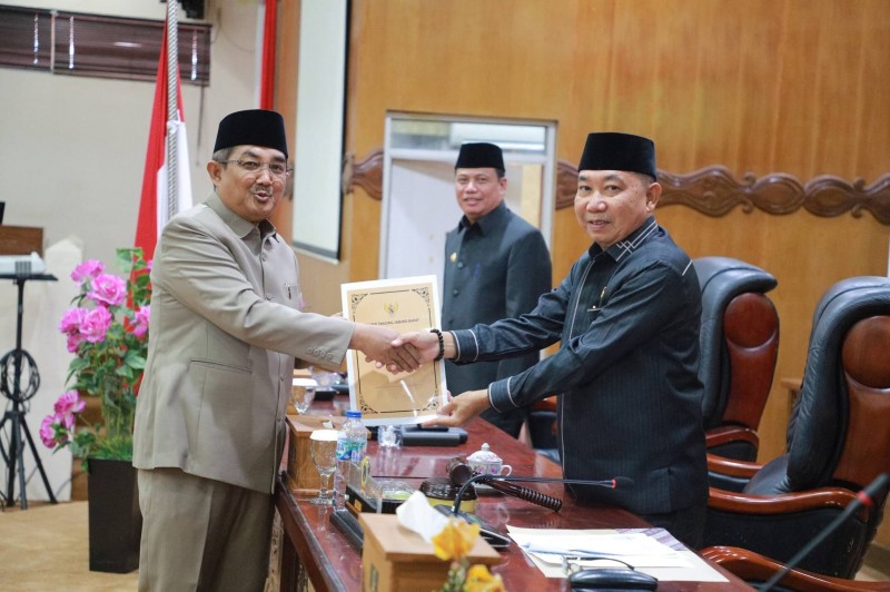 Jawab Pandangan Fraksi DPRD soal LKPJ 2025, Bupati Anwar Sadat: Ini Bahan Evaluasi