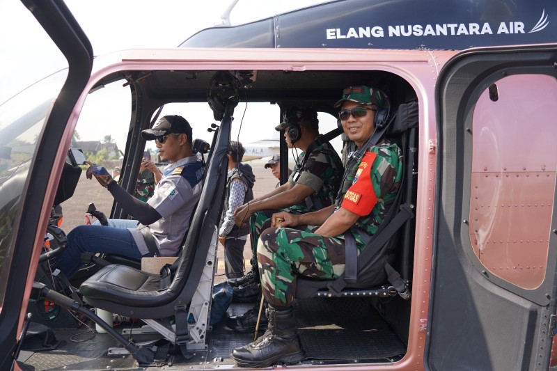 Perkuat Langkah Pencegahan, Danrem 042/Gapu Sisir Wilayah Rawan Karhutla dari Udara