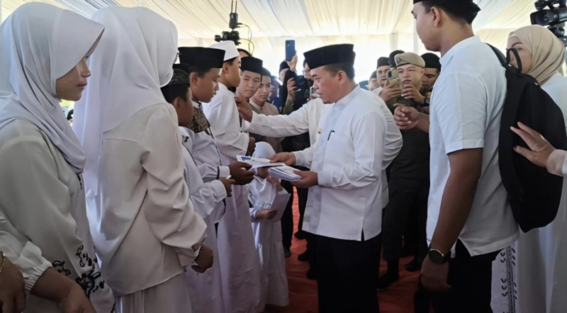 Peringatan 10 Muharram 1448 H, Gubernur Al Haris Santuni 2.000 Anak Yatim