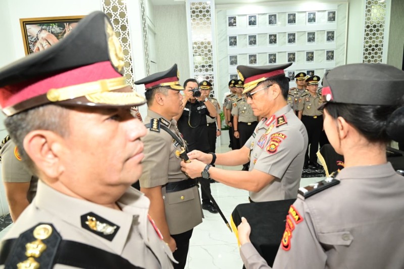 Kapolda Jambi Pimpin Sertijab Kabidkum, Tekankan Profesionalisme dan Integritas dalam Penegakan Hukum