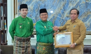 Didampingi Wawako Diza, Walikota Maulana Raih Penghargaan Kota Pangan Aman Tertinggi di Provinsi Jambi